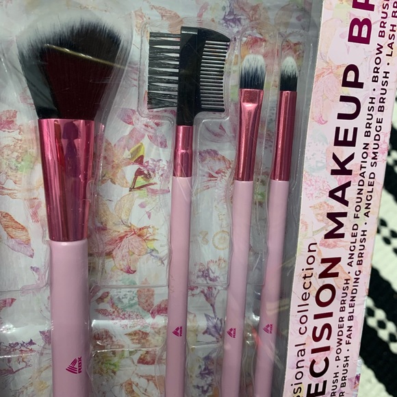 Make up brushes set 10 pieces pink lovers! - Picture 2 of 5